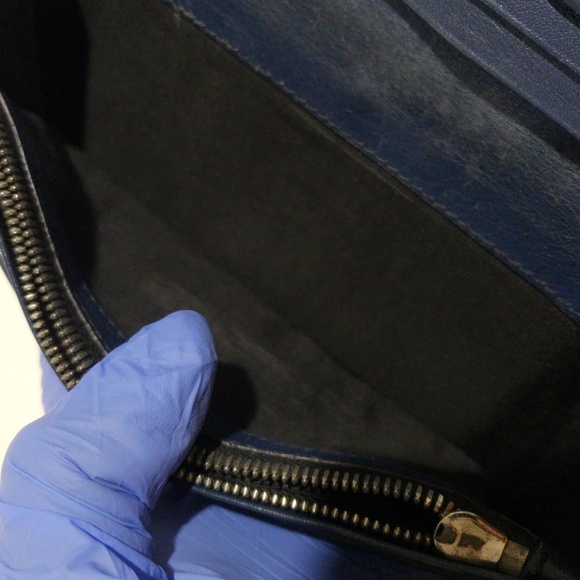 Salvatore Ferragamo Leather Gancini Long Black Bi-Fold Wallet – Luxury, Timeless - Picture 9 of 17